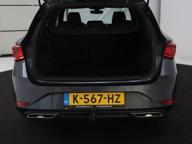 Seat LEON 1.5 TSI FR Launch Edition | Trekhaak | Adaptive cruise | Carplay | Navigatie | Full LED | DAB | Climate control | Parkeerhulp | Sfeerverlichting | Digital Cockpit