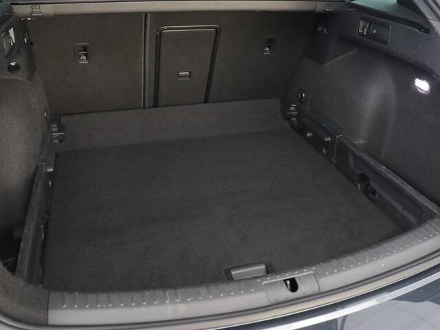 Seat LEON 1.5 TSI FR Launch Edition | Trekhaak | Adaptive cruise | Carplay | Navigatie | Full LED | DAB | Climate control | Parkeerhulp | Sfeerverlichting | Digital Cockpit