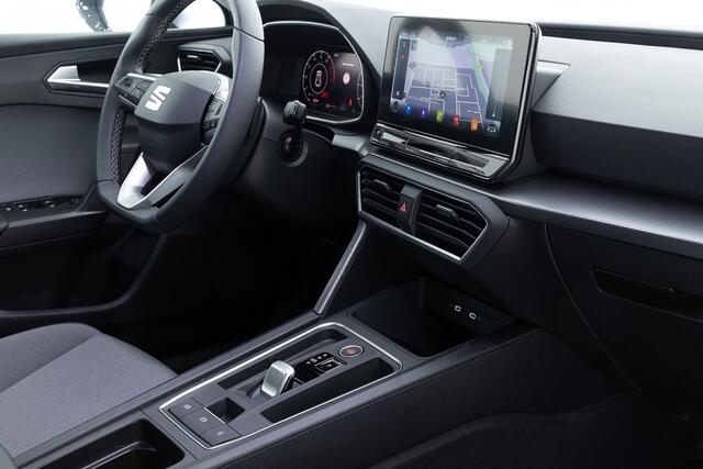 Seat LEON 1.0 eTSI Style Business Intense Automaat | NAVI | CAMERA