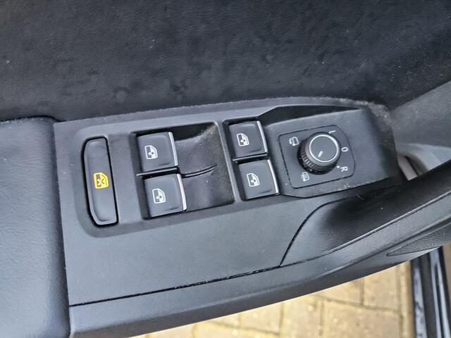 Seat LEON Sportstourer 1.4 TSI eHybrid PHEV FR Business Intense