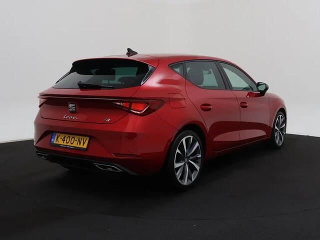 Seat LEON 1.5 eTSI FR Business Intense LED | Navi | Trekhaak | PDC | Cruise 12-2020 130.028 KM