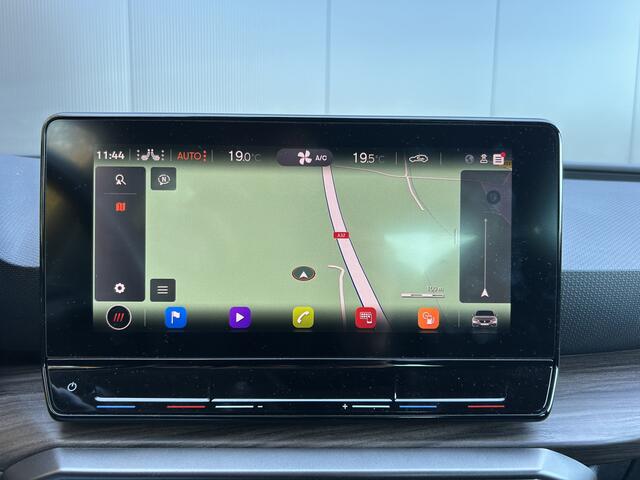 Seat LEON 1.5 eTSI XCELLENCE FR VIRTUAL COCKPIT FULL LED ADAP CRUISE SPORT STOELEN APPLE CARPLAY NAVI ECC