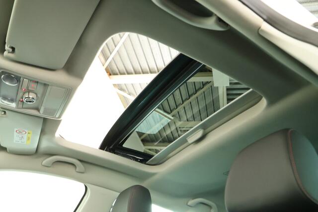 Seat LEON 2.0 TSI FR Business Intense / Opendak / Beats / LED / CarPlay / Leder