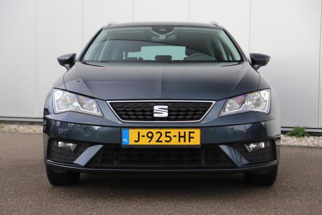 Seat LEON ST 1.0 TSI Style Ultimate Edition Trekhaak Navigatie Achteruitrijcamera Carplay Android 16 inch LMV Lane Assist Climate Cruise Control