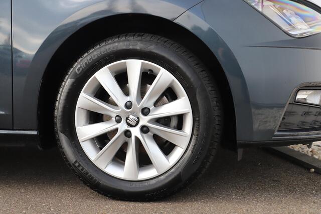 Seat LEON ST 1.0 TSI Style Ultimate Edition Trekhaak Navigatie Achteruitrijcamera Carplay Android 16 inch LMV Lane Assist Climate Cruise Control