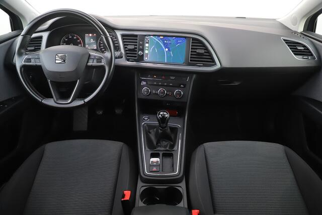 Seat LEON ST 1.0 TSI Style Ultimate Edition Trekhaak Navigatie Achteruitrijcamera Carplay Android 16 inch LMV Lane Assist Climate Cruise Control