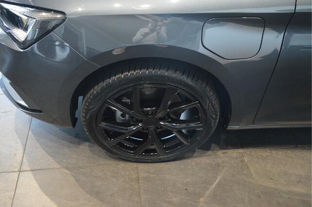 Seat LEON Sportstourer 1.5 TSI e-Hybrid FR navi clima cruise trekhaak 18 inch !!