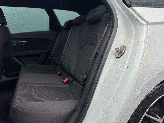 Seat LEON ST 1.4 EcoTSI FR Business Intense | Achterbank in delen neerklapbaar | Airco (automatisch) | Alarm klasse 1(startblokkering)