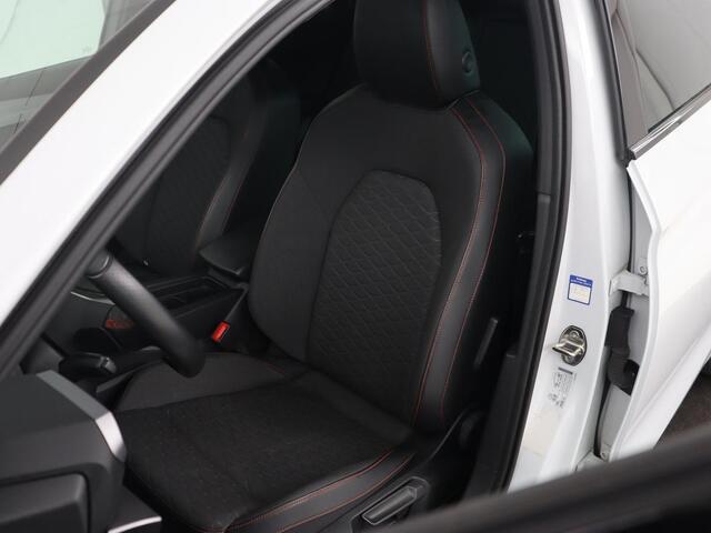 Seat LEON 1.4 TSI eHybrid PHEV FR | Stoelverwarming | Adaptive cruise | Camera | Carplay | Stuurverwarming | 18'' | Navigatie | Park Assist | Keyless | Sportstoelen | Plug In