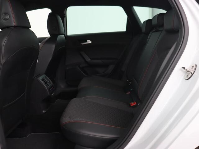 Seat LEON 1.4 TSI eHybrid PHEV FR | Stoelverwarming | Adaptive cruise | Camera | Carplay | Stuurverwarming | 18'' | Navigatie | Park Assist | Keyless | Sportstoelen | Plug In