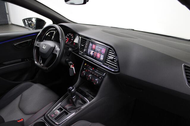 Seat LEON Sportstourer 1.5 TSI FR Business Intense / Stoelverwarming / Navi. / Afneembare trekhaak /
