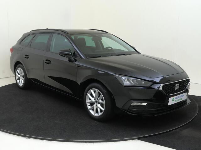 Seat LEON Sportstourer 1.0 eTSI Style Business Intense | Trekhaak | Parkeerassistent | Achteruitrijcamera | 3-zone airco | Adaptieve cruise control | CarPlay |