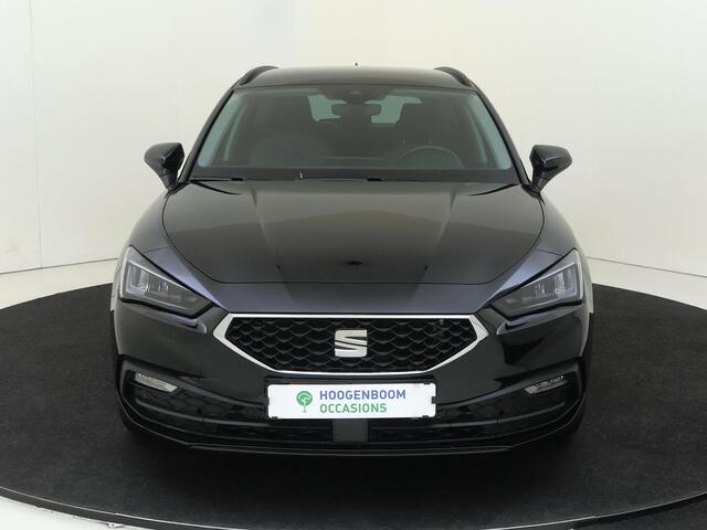 Seat LEON Sportstourer 1.0 eTSI Style Business Intense | Trekhaak | Parkeerassistent | Achteruitrijcamera | 3-zone airco | Adaptieve cruise control | CarPlay |