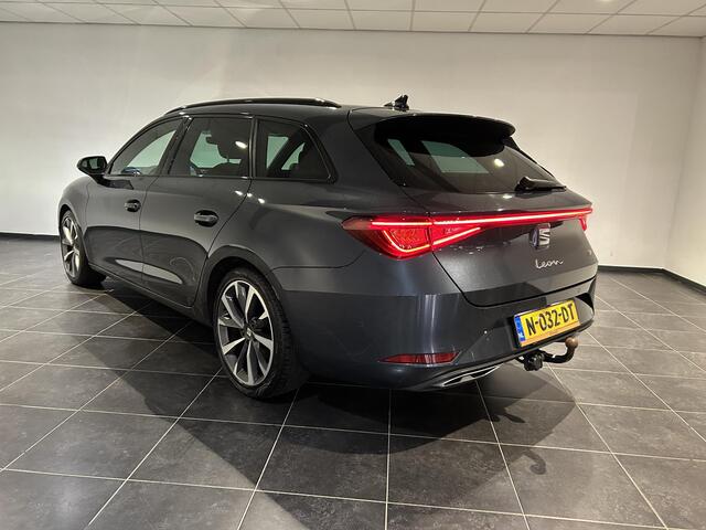 Seat LEON Sportstourer 1.5 eTSI FR | Navigatie | Achteruitrijcamera | Trekhaak