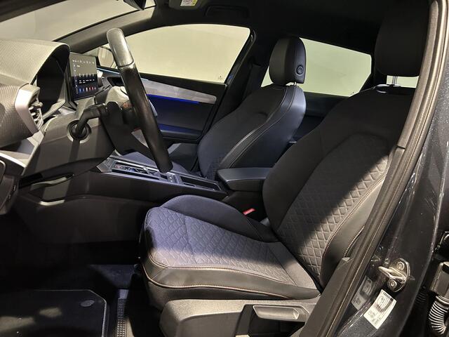 Seat LEON Sportstourer 1.5 eTSI FR | Navigatie | Achteruitrijcamera | Trekhaak