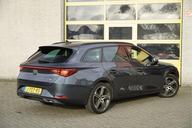 Seat LEON Sportstourer 1.5 TSI 150PK! FR Launch Edition BJ2020 Lmv 18" | Led V+A | Pdc | Navi | Elek. trekhaak | App-Connect | Virtual cockpit | Climate control | Cruise control | Sportstoelen | Zwarte hemel | FR Sport stuurwiel | Extra getint glas | Nw-model!