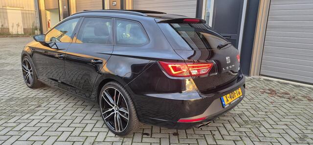 Seat LEON ST 1.4 EcoTSI FR PANORAMA/NAVI/CAMERA/CRUISE CONTROL/STOELVERWARMING
