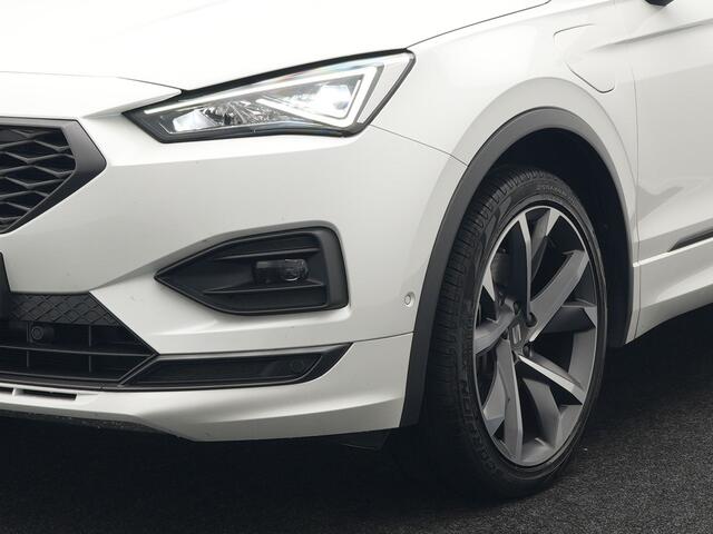 Seat Tarraco 1.4 TSI e-Hybrid FR Plug in Hybrid 245pk PHEV | Trekhaak af Fabriek | Adaptive Cruise | 360 Camera | Half Lederen Sportstoelen Memory | Carplay | Keyless |