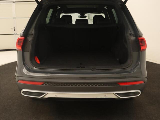 Seat Tarraco 1.4 TSI e-Hybrid PHEV Xcellence | Panoramadak | 360 Camera | Stoelverwarming | Carplay | Alcantara | Adaptive cruise | Achterbankverwarming | Navigatie | Park Assist | Plug In