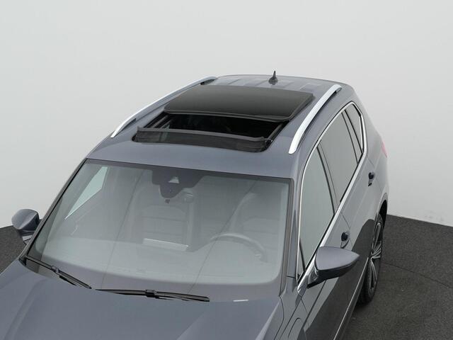 Seat Tarraco 1.4 TSI e-Hybrid 245 pk DSG PHEV Xcellence | Panoramadak | Trekhaak | Adaptief onderstel | Rondomzicht camera | Stuur-/achterbankverwarming