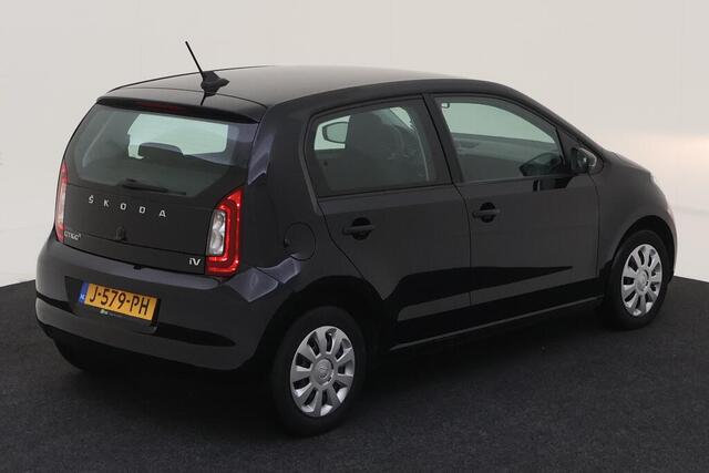 Skoda E-Citigo e-iV EV Ambition 83pk / Stoelverwarming / Airco / Metallic lak / Wieldoppen /