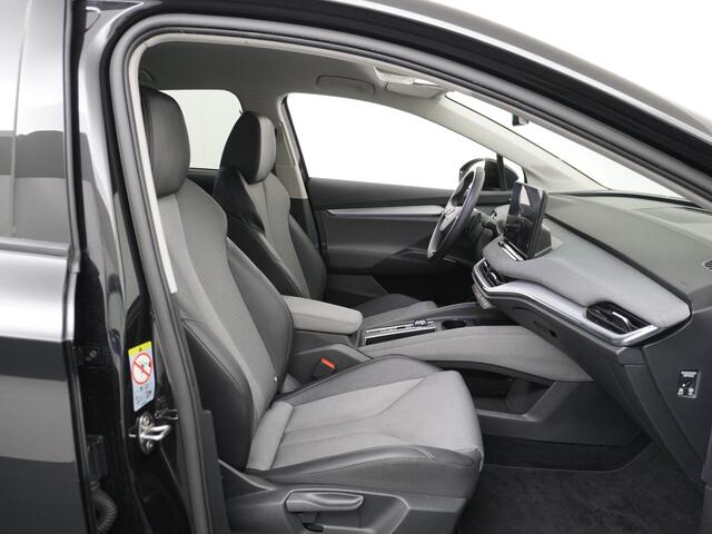 Skoda Enyaq iV 60 Business Edition Plus Apple Carplay Android Auto Navi Ecc Adaptieve Cruise Control Camera Keyless Led Pdc Dab Stoelverwarming Bluetooth Dodehoek detector Draadloze tel.lader Rijstrooksensor Regen-Lichtsensor Origineel Nederlandse 1e Eigenaar Auto nieuw