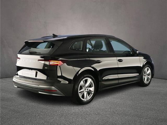 Skoda Enyaq iV 60 Selection 180pk Automaat Adaptive cruise control, Navigatie, Achteruitrijcamera, LED koplampen, Airco, Parkeersensoren, DAB, Radio, Bluetooth