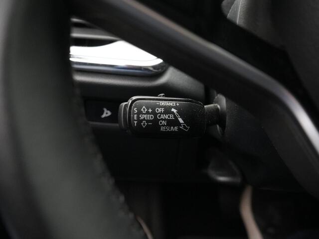 Skoda Enyaq iV 60 180 pk Selection | Achteruitrijcamera | LED koplampen | Standkachel | Adaptive Cruise Control | 19 inch