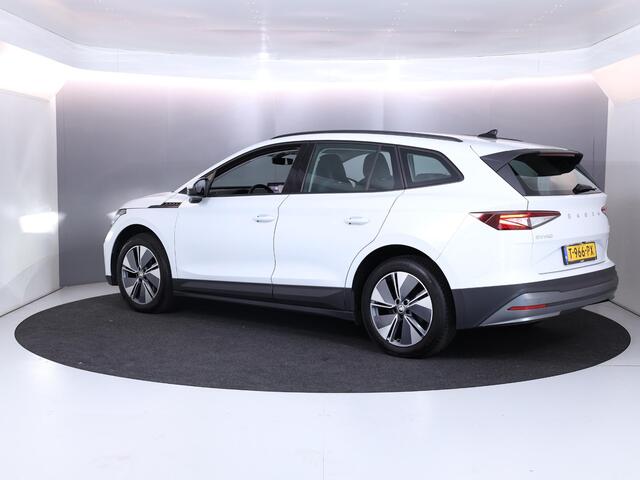 Skoda Enyaq iV 60 180 pk | Navigatie | Parkeersensoren | Achteruitrijcamera | LED koplampen | Lichtmetalen velgen 19" | Apple Carplay/Android Auto |