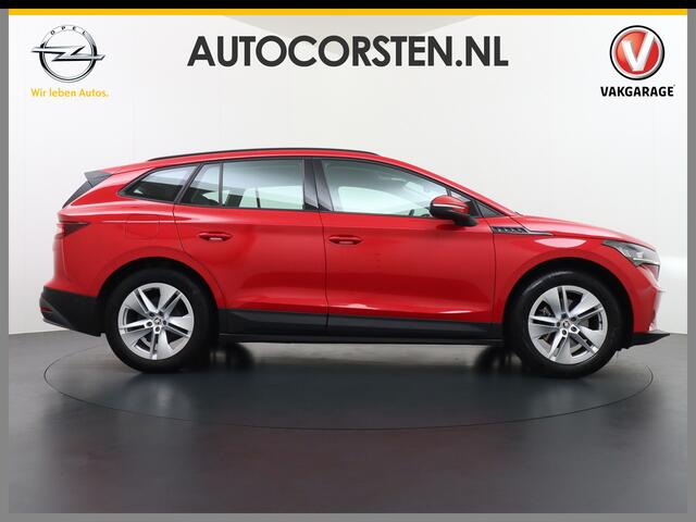 Skoda Enyaq iV 60 180pk Trekhaak Apple Carplay Android Auto Cruise Control Camera Navi Led Lmv 19" PDC 3-zone-Ecc Stoel+Bank-Verwarmd Keyless Rijstrooksensor Virtual Cockpit Bluetooth Park-assist memory Connected services 1e Eigenaar Nieuwprijs ¤48.450,- Trekgewicht 1.0