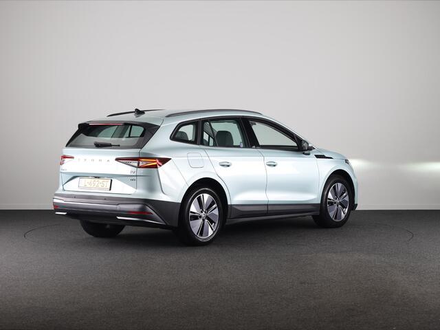 Skoda Enyaq iV 60 180 pk | Navigatie | Parkeersensoren | Achteruitrijcamera | LED koplampen | Lederen/stof bekleding |