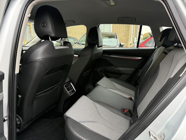 Skoda Enyaq iV 80 Trekhaak, 19''Lmv, Stuurverwarming, Camera