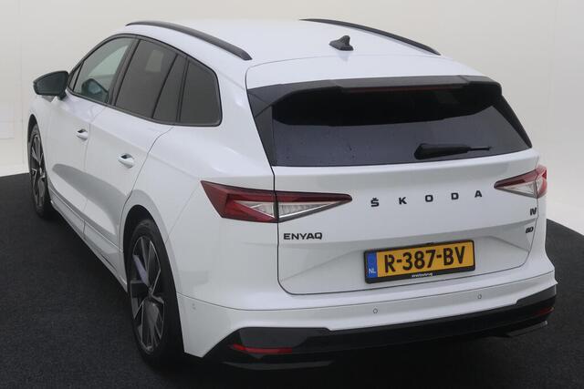 Skoda Enyaq iV 80 Sportline / Navigatie / Camera / Parkeer sensoren V+A / Stoel+stuur verwarming / Kuipstoelen /
