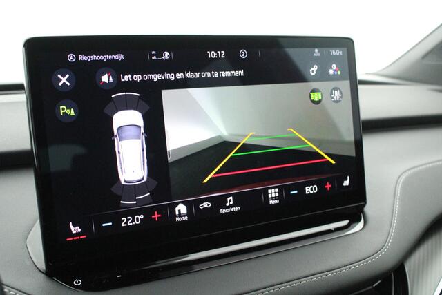 Skoda Enyaq iV 80 Sportline 204pk SOH 94% Camera Stoelverwarming Memory Keyless Navigatie Panoramadak