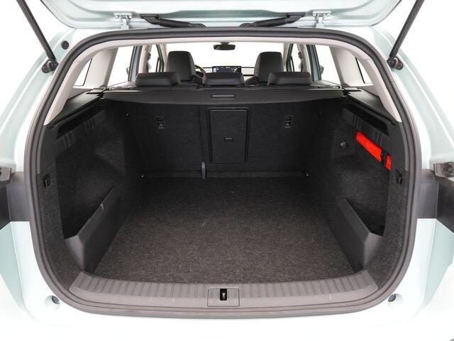 Skoda Enyaq iV 60 180pk Navigatie Camera Carplay Stoelverwarming Led Pdc Acc 210