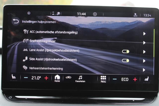 Skoda Enyaq iV 80 First Edition LEER PANO SOH 93% CRYSTAL LED