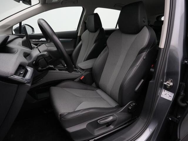 Skoda Enyaq iV 60 180 pk | Achteruitrijcamera | Navigatie | Adaptive Cruise | Leder/stof