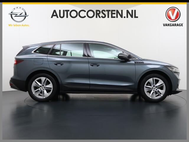 Skoda Enyaq iV 80 Trekhaak Camera 1/2 Leer Apple Carplay Android First Edition Navi Ecc 19"lm PDC-a+v Cruise Control E-Call SOH.90% Stuurverwarming Led Isofix Keyless-Go DAB Rijstrooksensor Origineel Nederlandse Auto Nieuwprijs ¤49.645,-