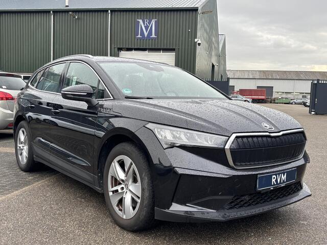 Skoda Enyaq iV 80 Business Edition WARMTEPOMP| ELEK. TREKHAAK| ADAPTIEVE CRUISE| STOEL + STUURVERWARMING| CAMERA| RIJSTROOKSENSOR|