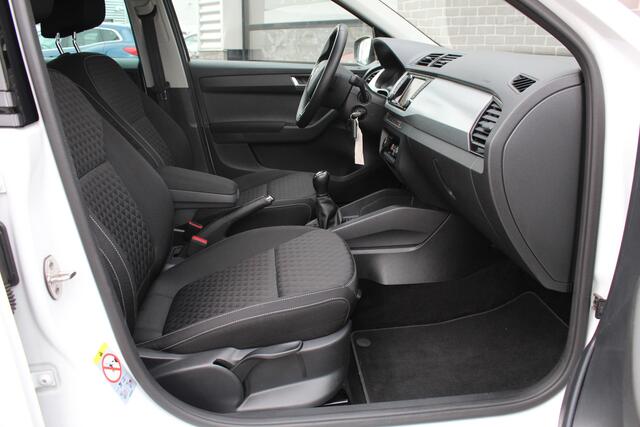 Skoda FABIA Combi 1.2 TSI Drive / Navigatie / Cruise / N.A.P.