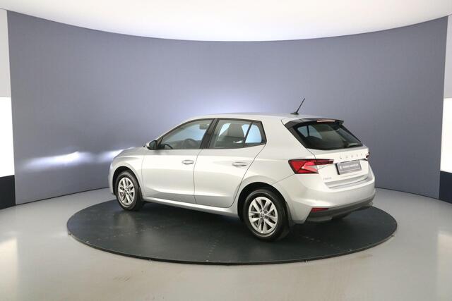 Skoda FABIA Ambition 1.0 TSI 110pk DSG Automaat Cruise control, Parkeersensoren, App connect, Stoelverwarming, Airco, DAB, Radio, Bluetooth, LED koplampen