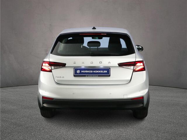 Skoda FABIA Ambition 1.0 TSI 110pk DSG Automaat Cruise control, Parkeersensoren, Airco, Stoelverwarming, DAB, Radio, LED koplampen, App connect, Bluetooth