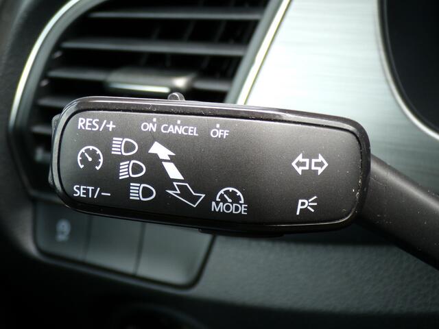 Skoda FABIA Combi 1.0 TSI Clever Sensoren / Cruise Control / Navigatie / Bluetooth / 15'' LMV