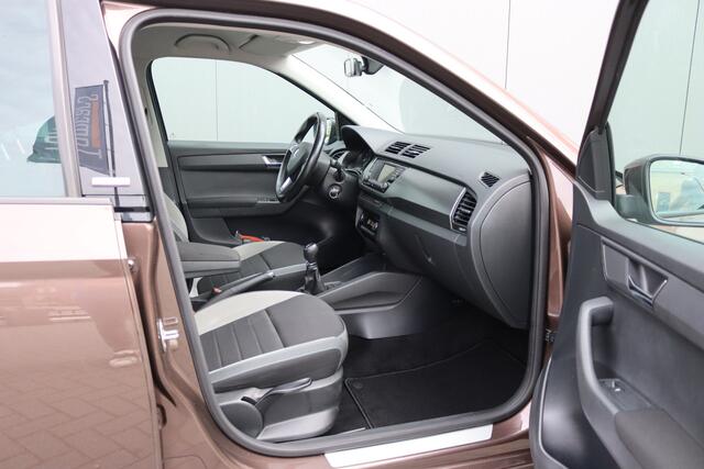 Skoda FABIA Combi 1.2 TSI 90PK JOY Trekhaak/Bluetooth/Stoelverwarming/Parkeerhulp/