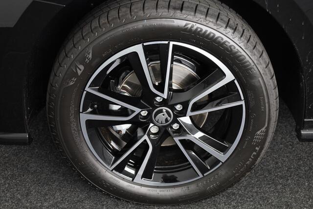 Skoda FABIA Monte Carlo 1.0 TSI 95 pk 5 versn. Hand | Stoelverwarming | Camera | Carplay |