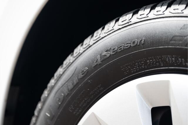 Skoda FABIA 1.0 MPI Ambition | Stoelverwarming | AppConnect | Cruise | PDC