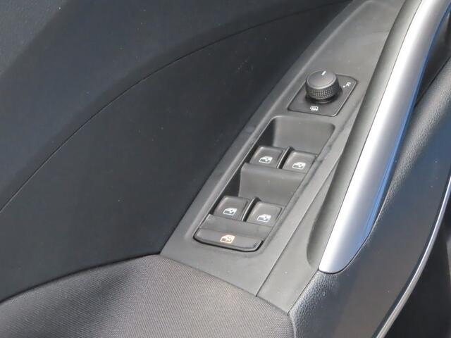 Skoda FABIA 1.0 TSI Style | automatische airco | parkeersensoren | led | parkeersensoren