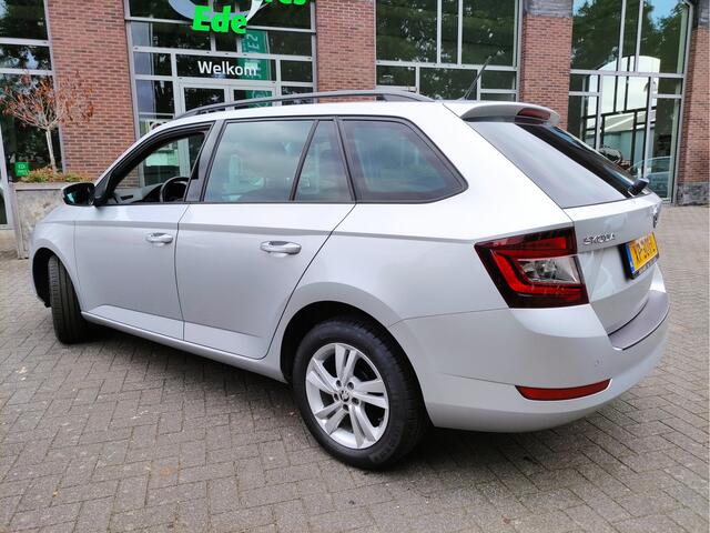 Skoda FABIA Combi 1.0 TSI Style Parkeersensoren V+A - Climatronic - Navigatie - LMV - NL auto