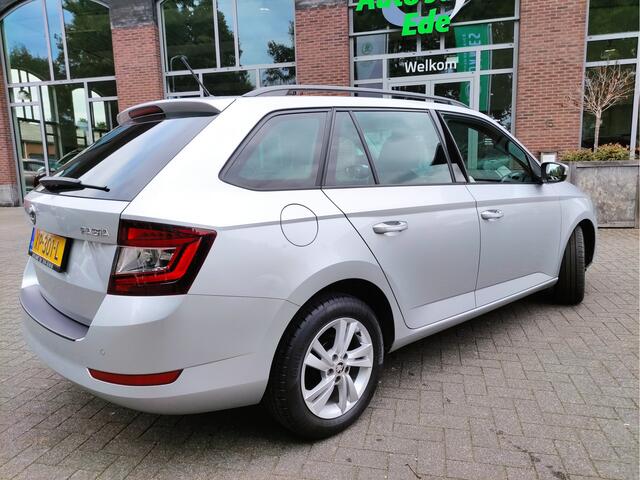 Skoda FABIA Combi 1.0 TSI Style Parkeersensoren V+A - Climatronic - Navigatie - LMV - NL auto