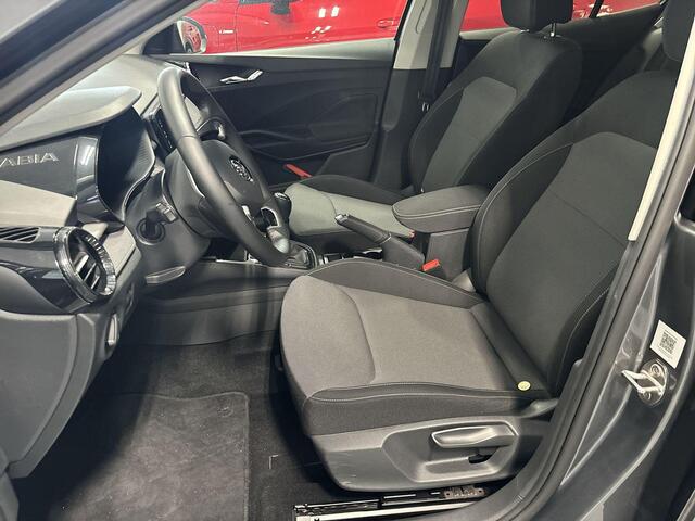 Skoda FABIA 1.0 TSI 95pk Selection · Airco · Apple/Android Car Play · P-Sensoren · Cruise Control · Getint Glas · 15'' Inch · Garantie t/m 13-10-2028 of 100.000km